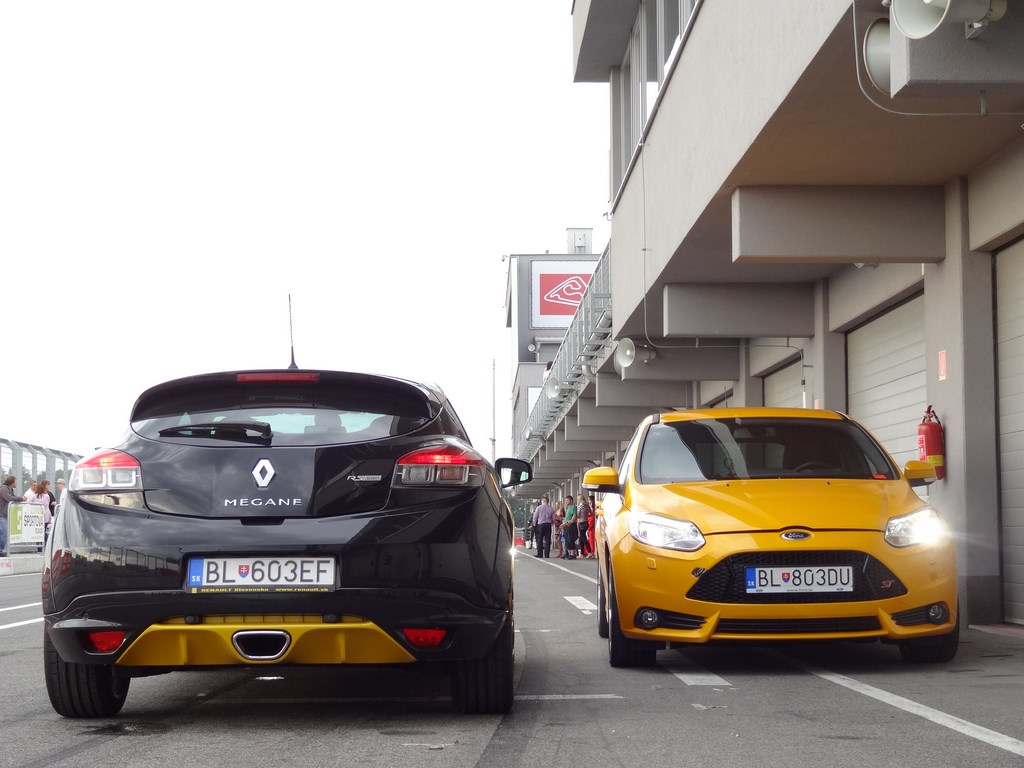 Focus ST vs. Mégane RS