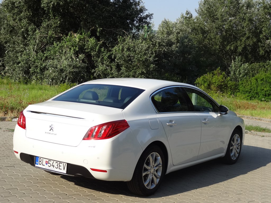 Mazda6 vs. Peugeot 508