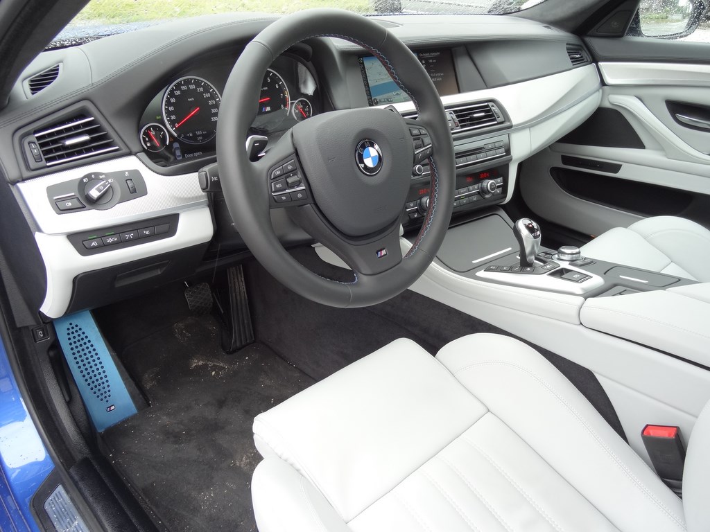 BMW M5 (F10) 4.4l V8 BiTurbo