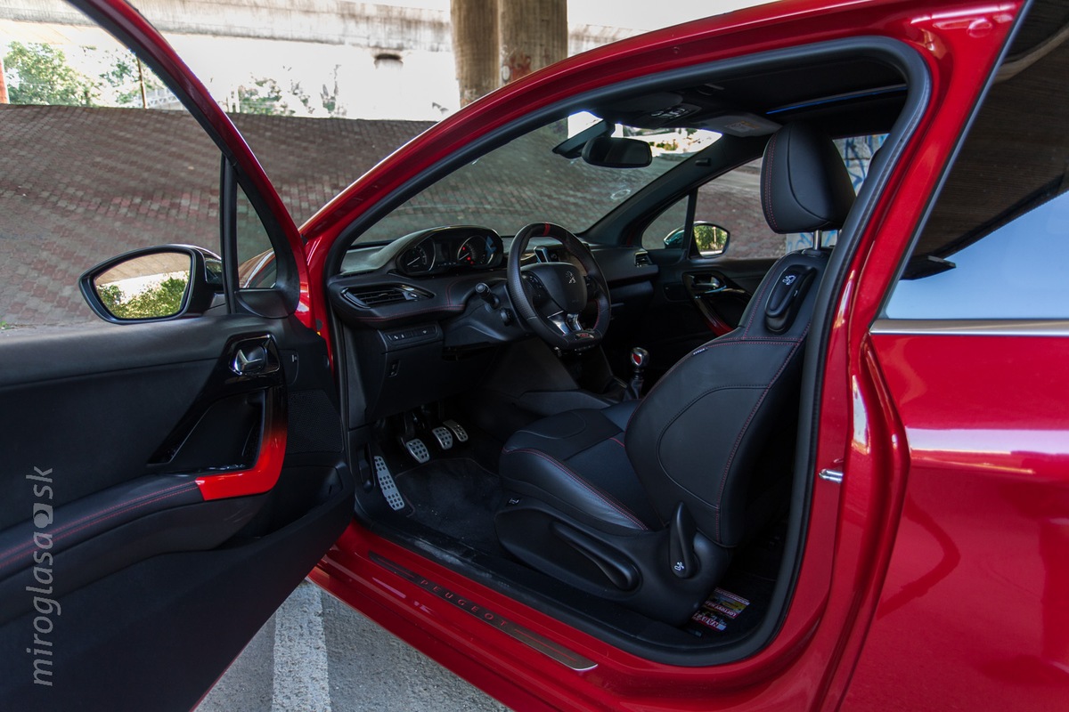 Peugeot 208 GTi