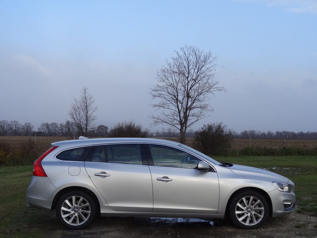 Volvo V60 D5 AWD