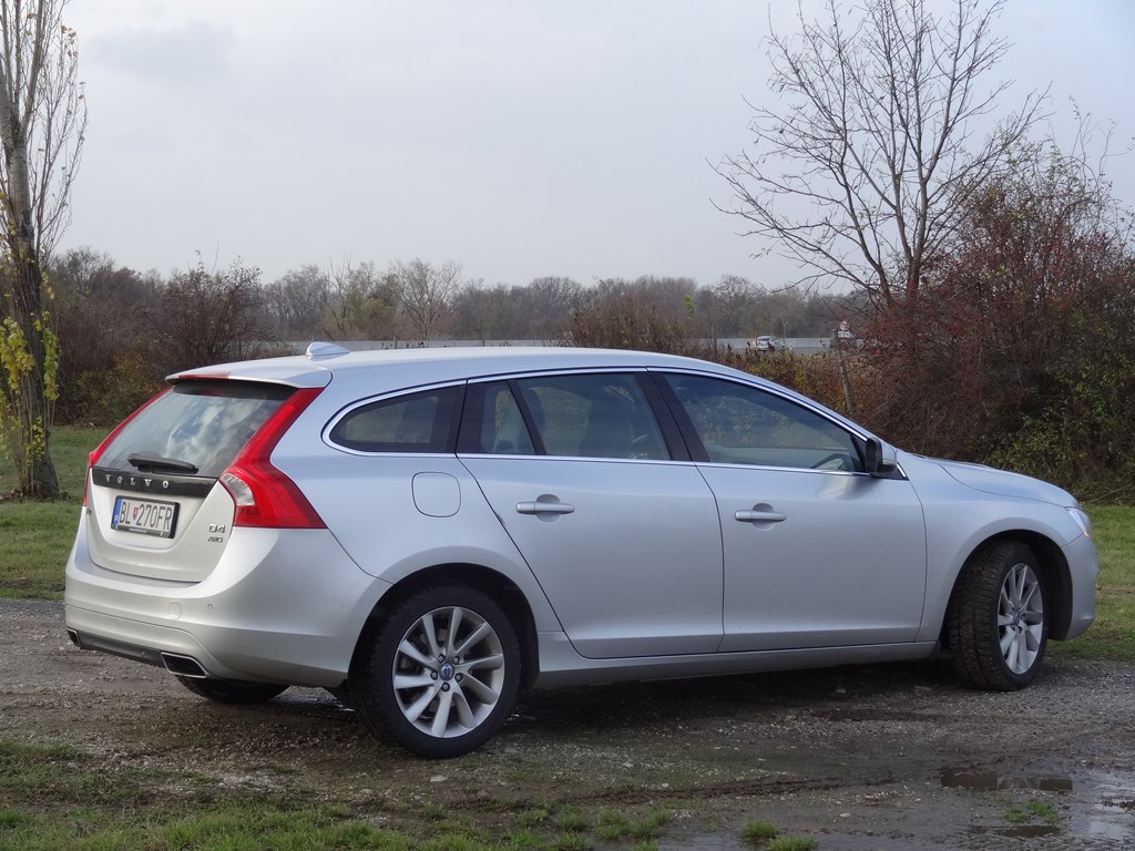 Volvo V60 D5 AWD