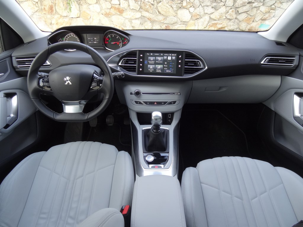 Peugeot 308 1.6 e-HDi 115k