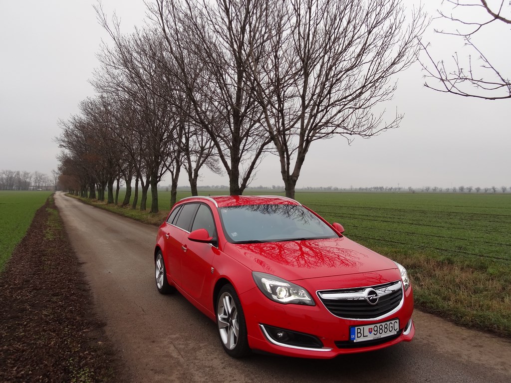 Opel Insignia Tourer 1.6 SIDI AT