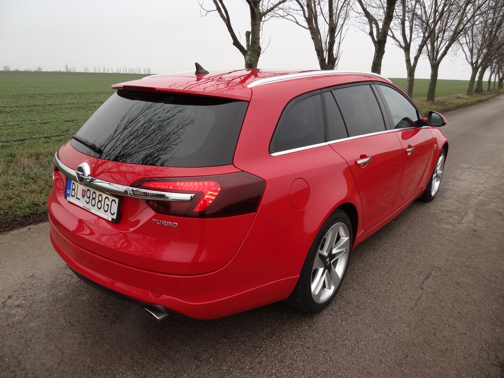 Opel Insignia Tourer 1.6 SIDI AT