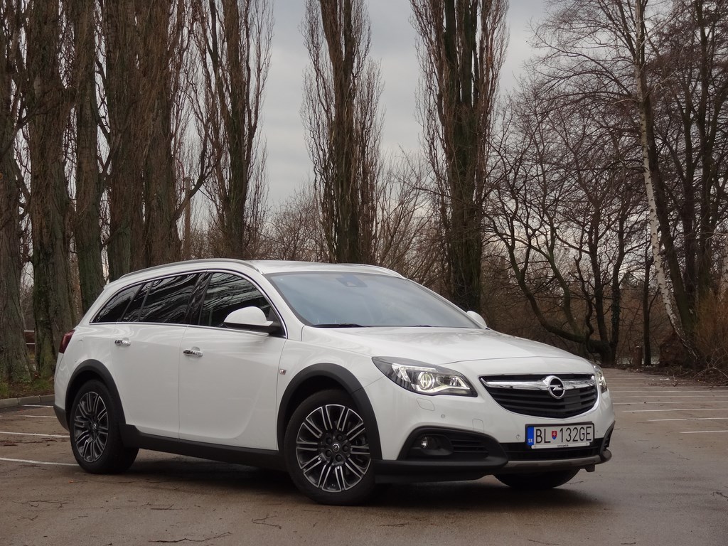 Opel Insignia Country Tourer 2.0 CDTI BiTurbo 4x4 AT