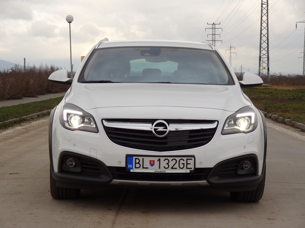 Opel Insignia Country Tourer 2.0 CDTI BiTurbo 4x4 AT