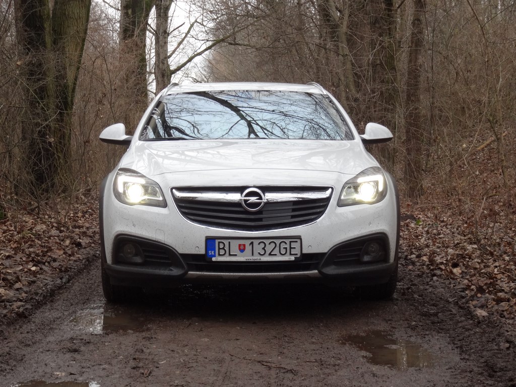 Opel Insignia Country Tourer 2.0 CDTI BiTurbo 4x4 AT