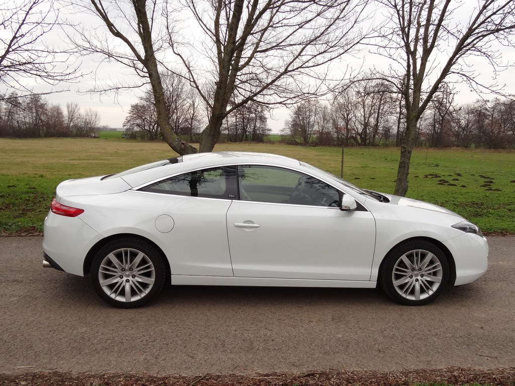 Renault Laguna Coupé 3.0 dCi V6 AT