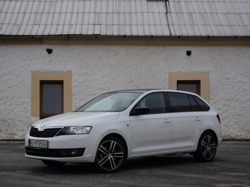 Škoda Rapid Spaceback 1.6 TDi DSG 66 kW