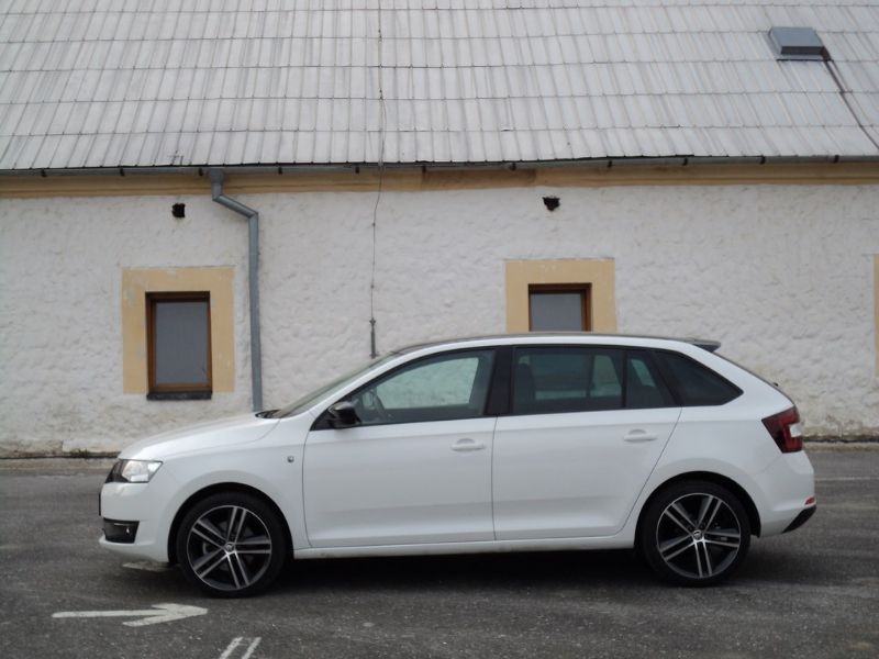 Škoda Rapid Spaceback 1.6 TDi DSG 66 kW