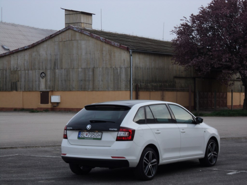 Škoda Rapid Spaceback 1.6 TDi DSG 66 kW