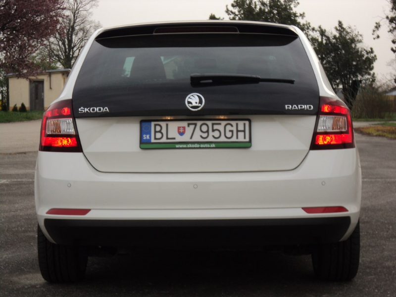 Škoda Rapid Spaceback 1.6 TDi DSG 66 kW