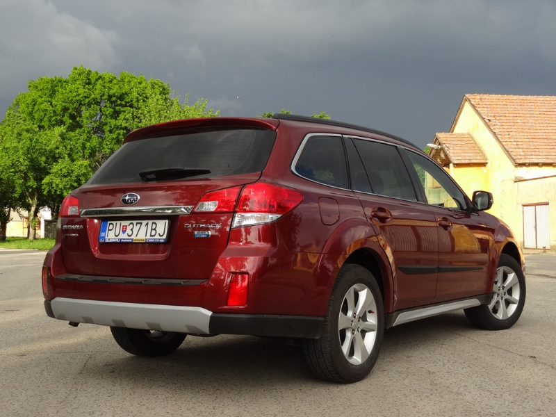 Subaru Outback 2.0D CVT