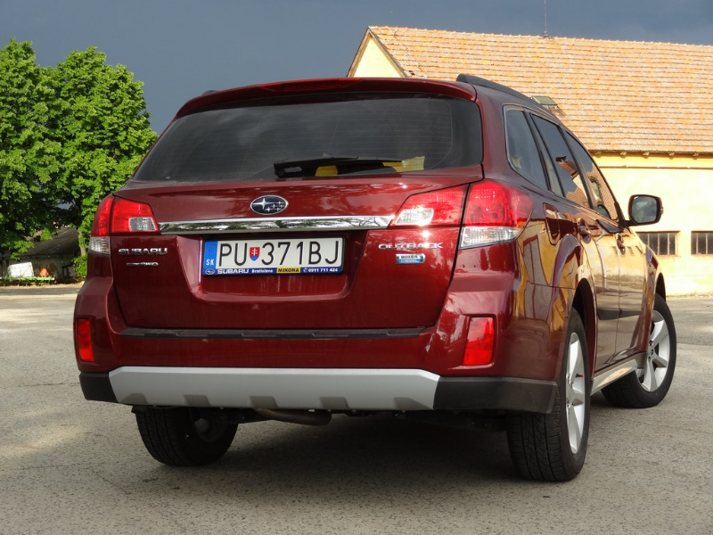 Subaru Outback 2.0D CVT