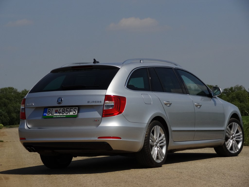 Škoda Superb Combi 2.0 TDi DSG 4x4