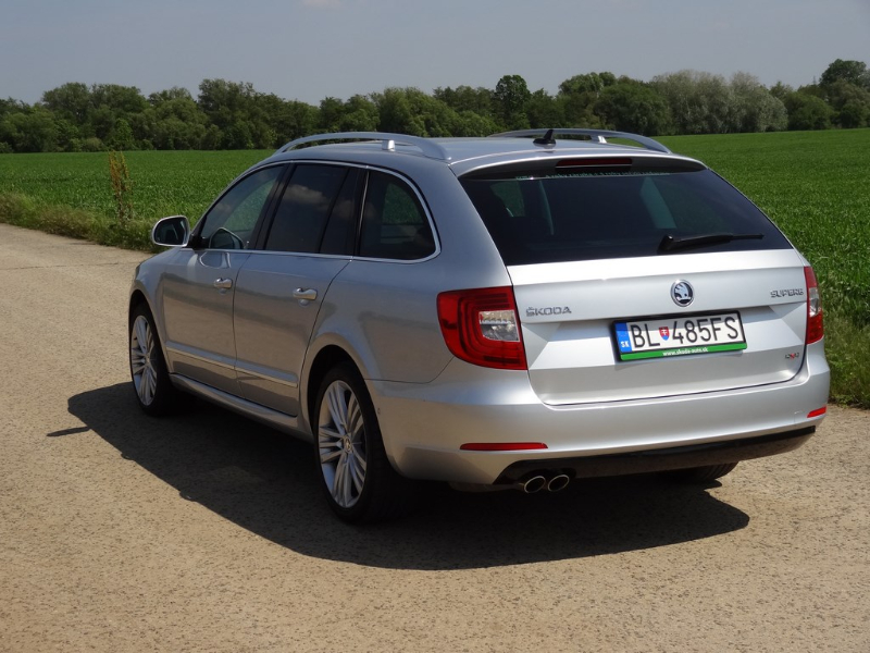 Škoda Superb Combi 2.0 TDi DSG 4x4