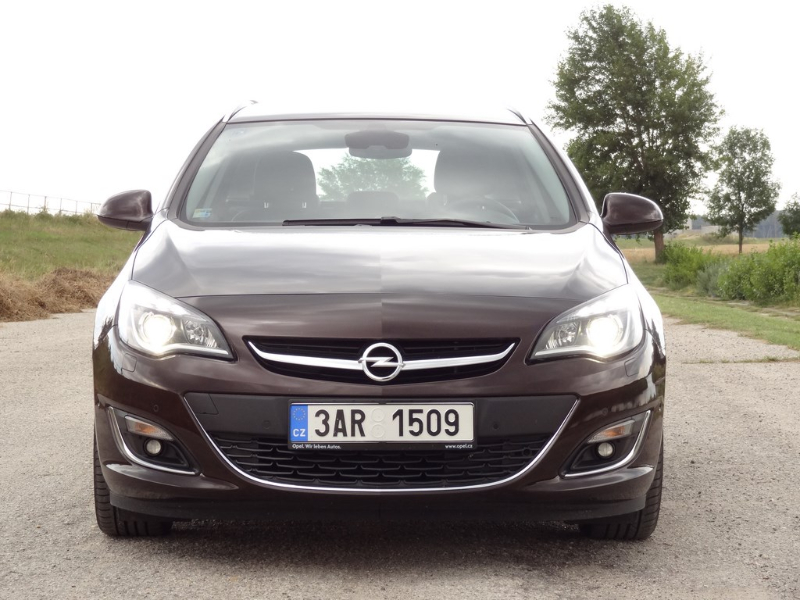 Opel Astra Sports Tourer 1.4 Turbo LPG