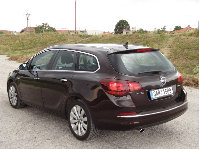 Opel Astra Sports Tourer 1.4 Turbo LPG