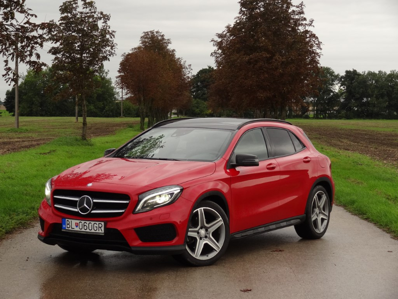 Mercedes-Benz GLA 220 CDI 4Matic