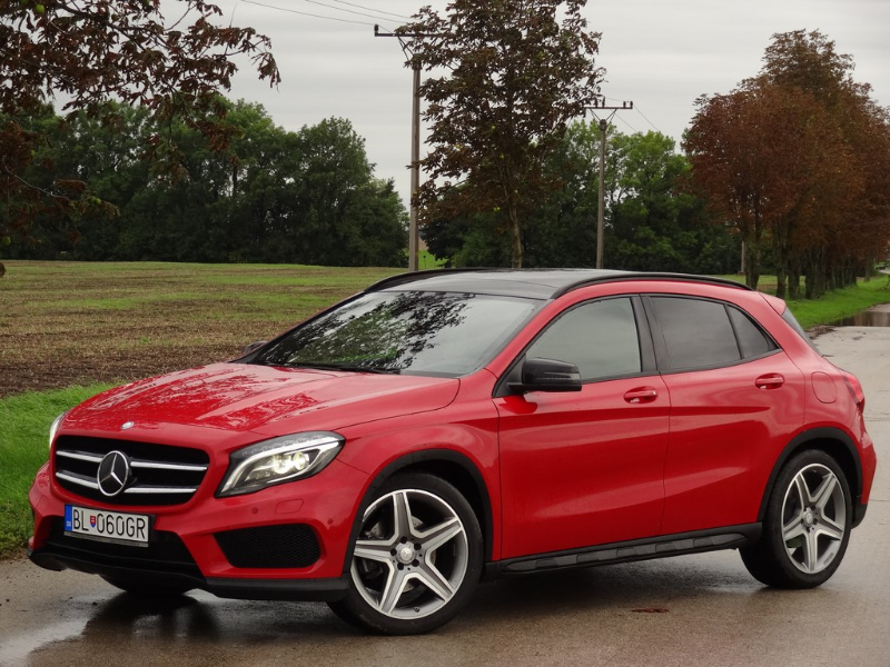 Mercedes-Benz GLA 220 CDI 4Matic