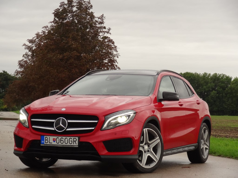 Mercedes-Benz GLA 220 CDI 4Matic