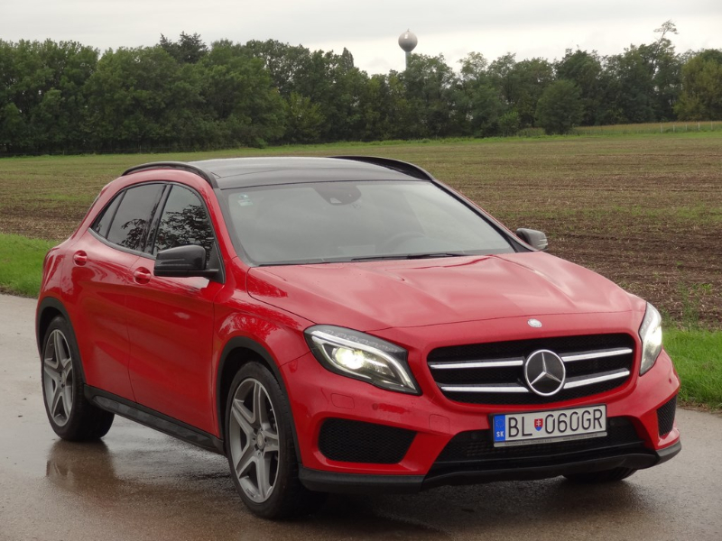 Mercedes-Benz GLA 220 CDI 4Matic