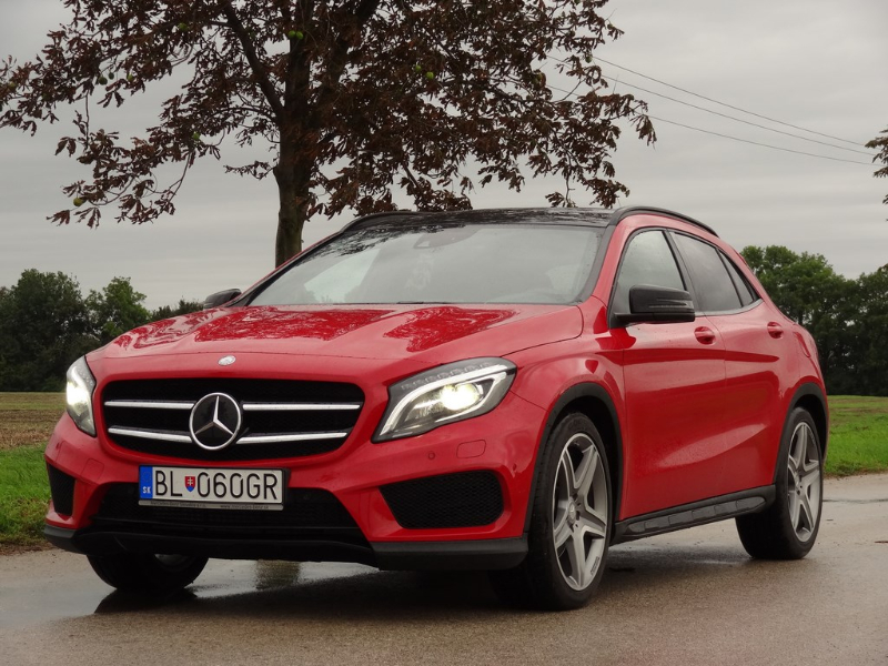 Mercedes-Benz GLA 220 CDI 4Matic