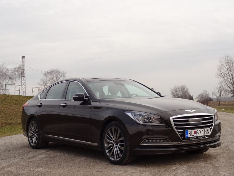 Hyundai Genesis 3.8 V6 HTRAC