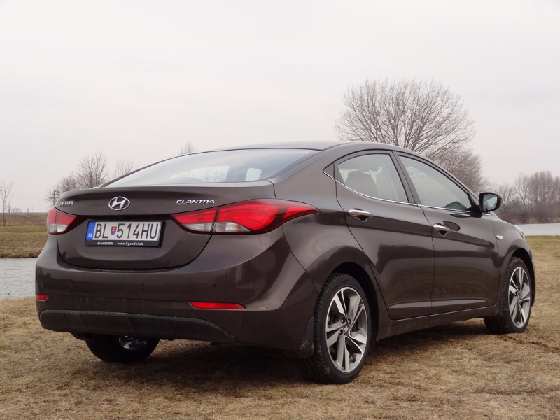 Hyundai Elantra 1.6i