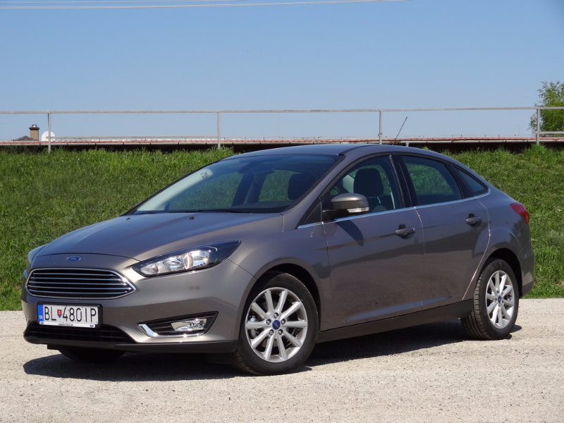 Ford Focus Sedan 1.0 EcoBoost