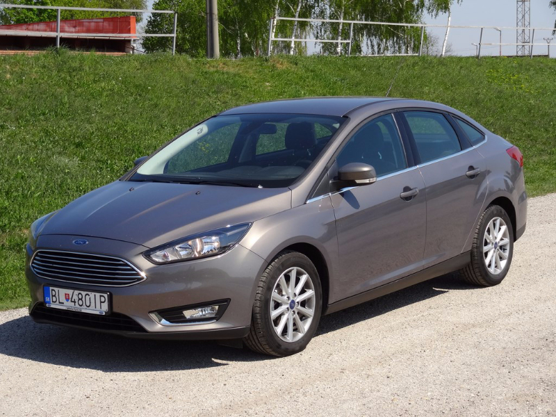 Ford Focus Sedan 1.0 EcoBoost