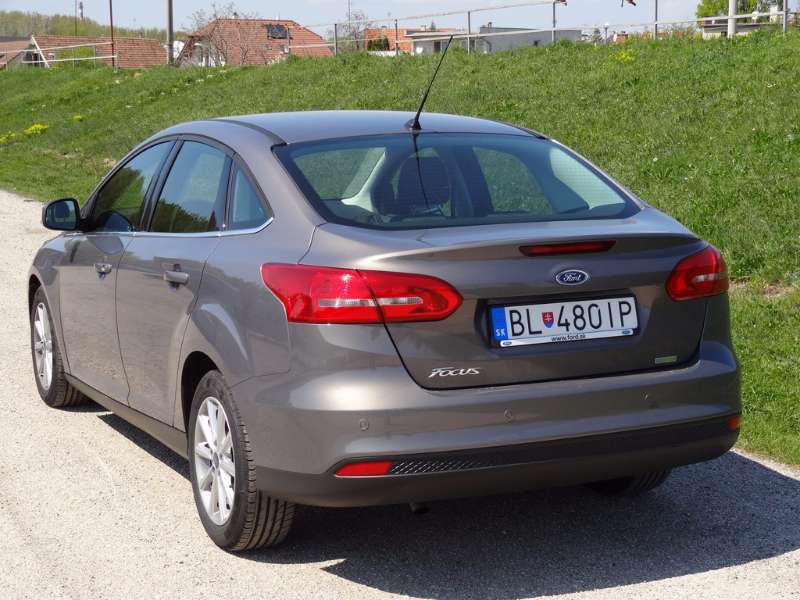 Ford Focus Sedan 1.0 EcoBoost