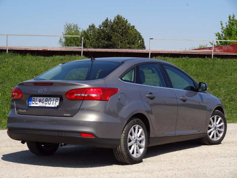 Ford Focus Sedan 1.0 EcoBoost