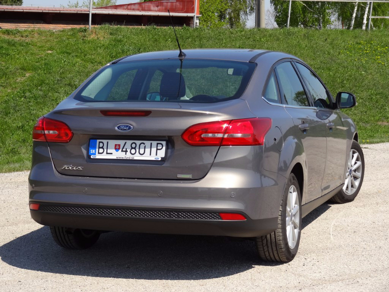 Ford Focus Sedan 1.0 EcoBoost