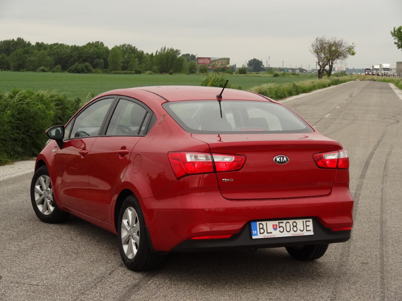 Kia Rio Sedan 1.2 D-CVVT