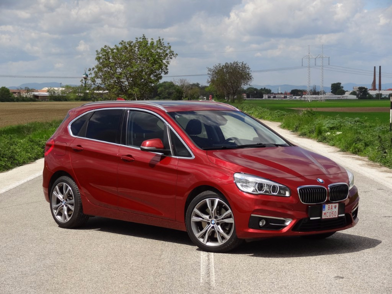 BMW 225i ActiveTourer