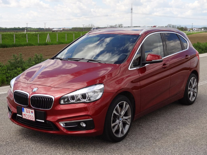 BMW 225i ActiveTourer