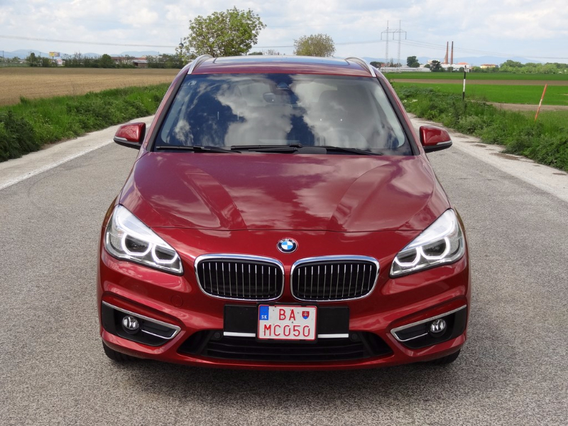 BMW 225i ActiveTourer