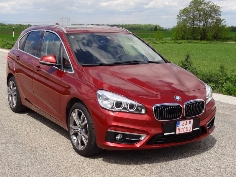 BMW 225i ActiveTourer