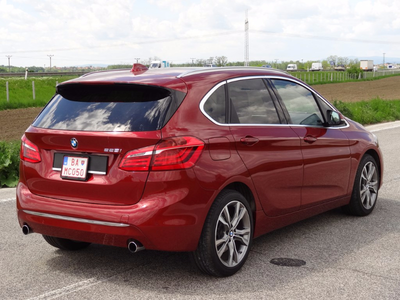 BMW 225i ActiveTourer