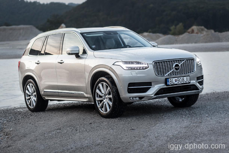 Volvo XC-90 D5 AWD