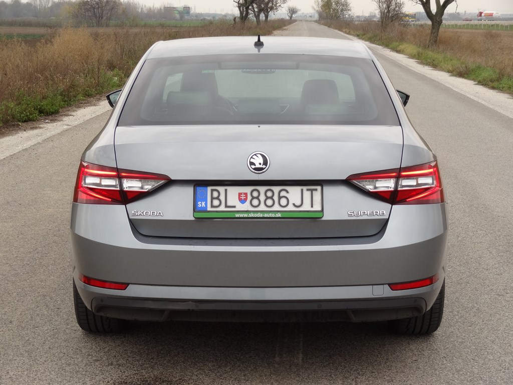 Škoda Superb 2.0 TDi DSG 140 kW