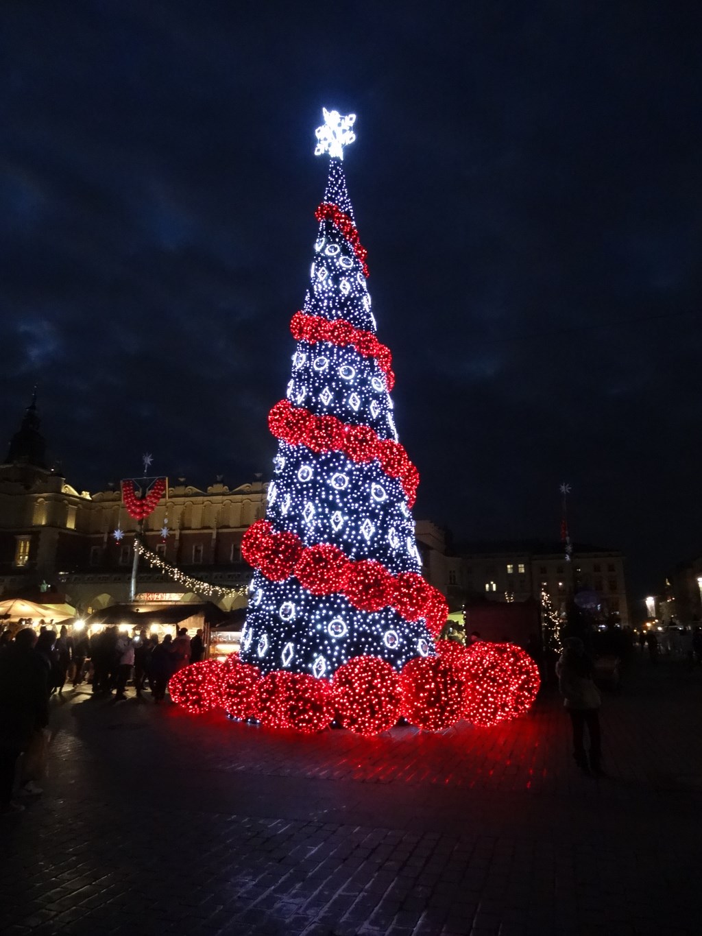 Vianočné trhy s novým Oplom Astra!