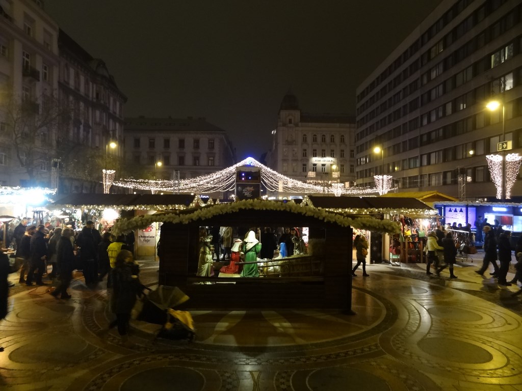 Vianočné trhy s novým Oplom Astra!