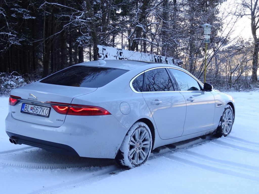 Jaguar XF 20d