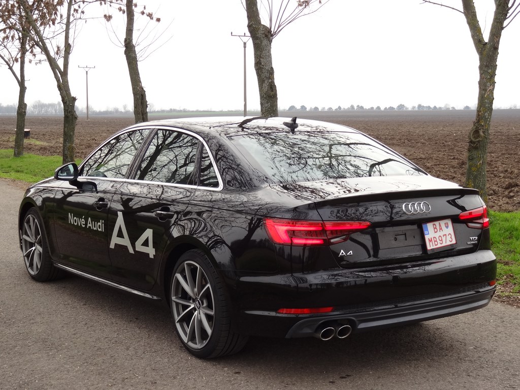 Audi A4 3.0 TDi Tiptronic Quattro