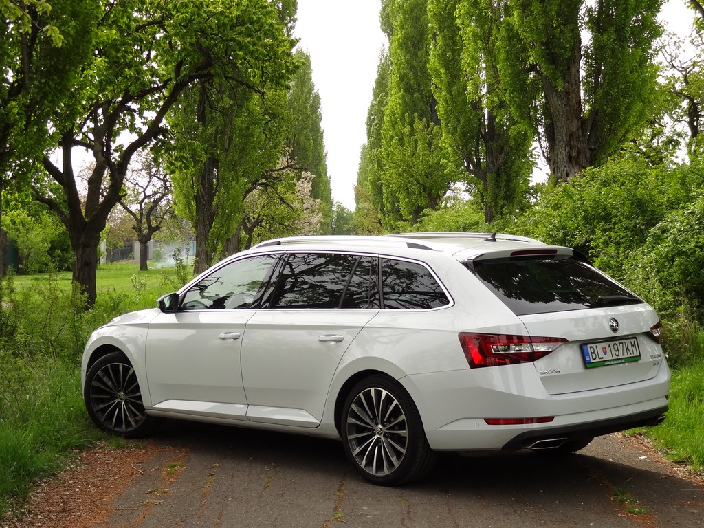 Škoda Superb Combi 2.0 TSI DSG 4x4