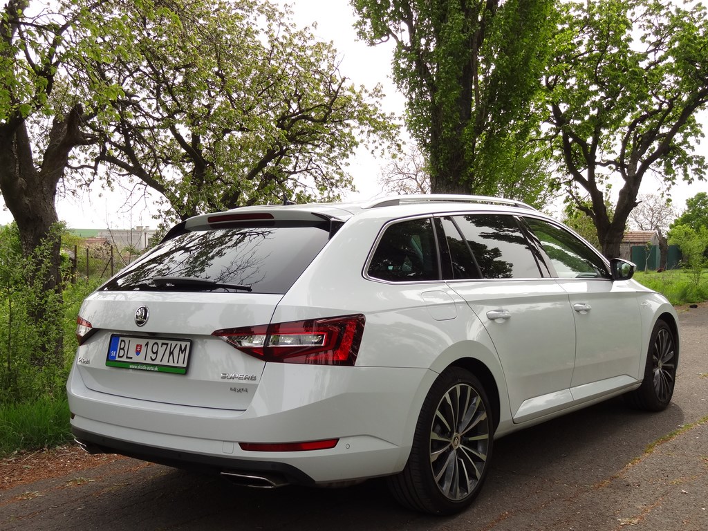 Škoda Superb Combi 2.0 TSI DSG 4x4