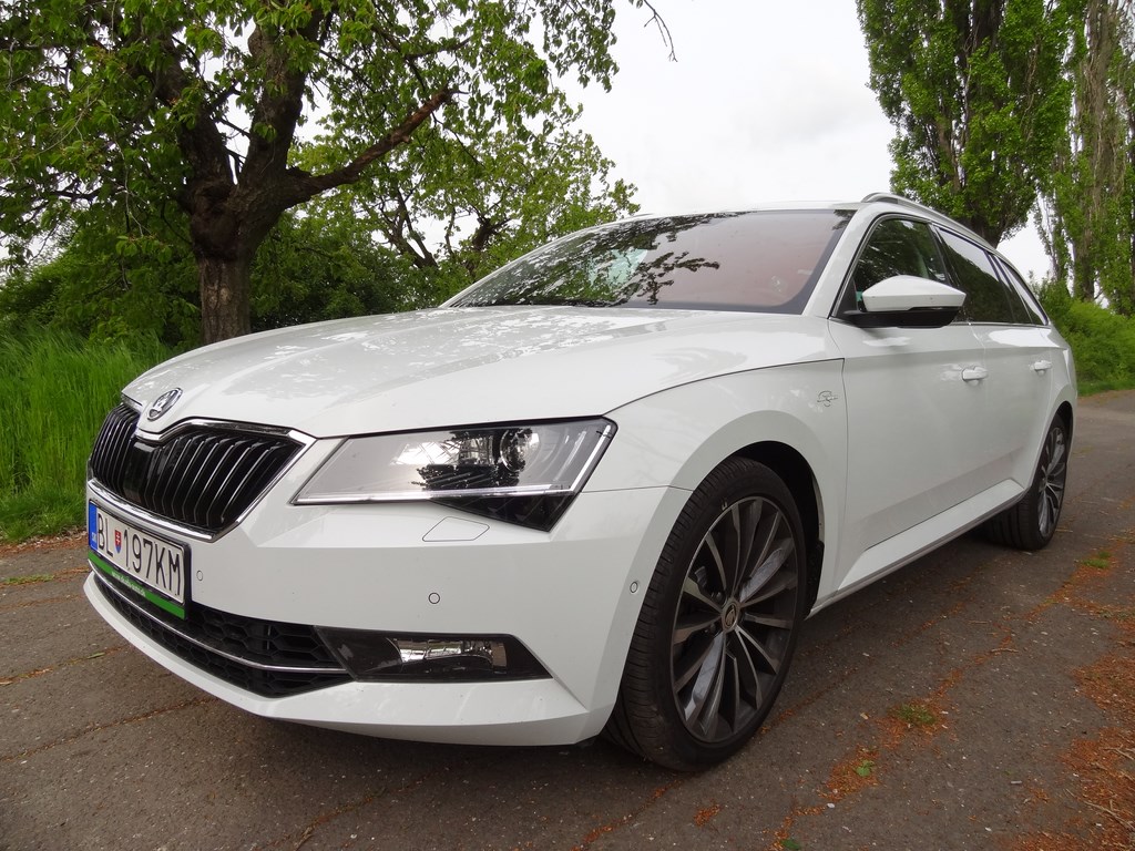 Škoda Superb Combi 2.0 TSI DSG 4x4